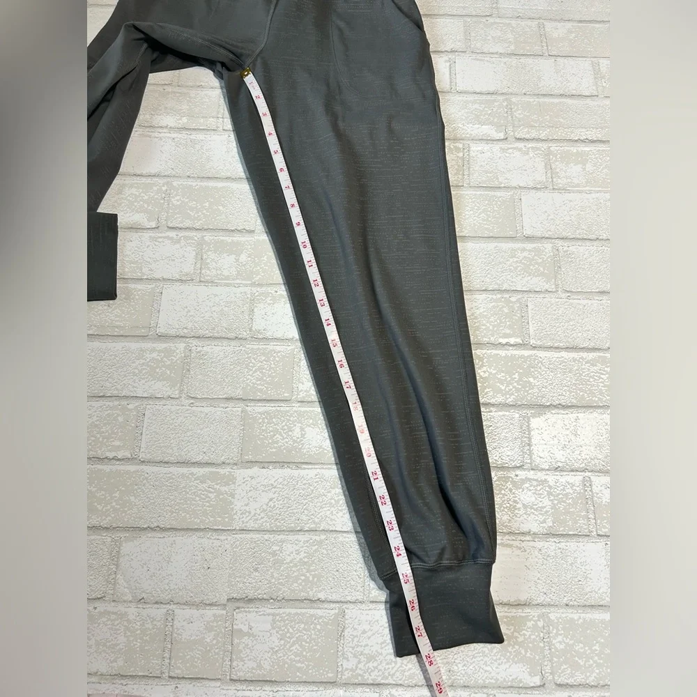 ZYIA Woman’s Gray Joggers